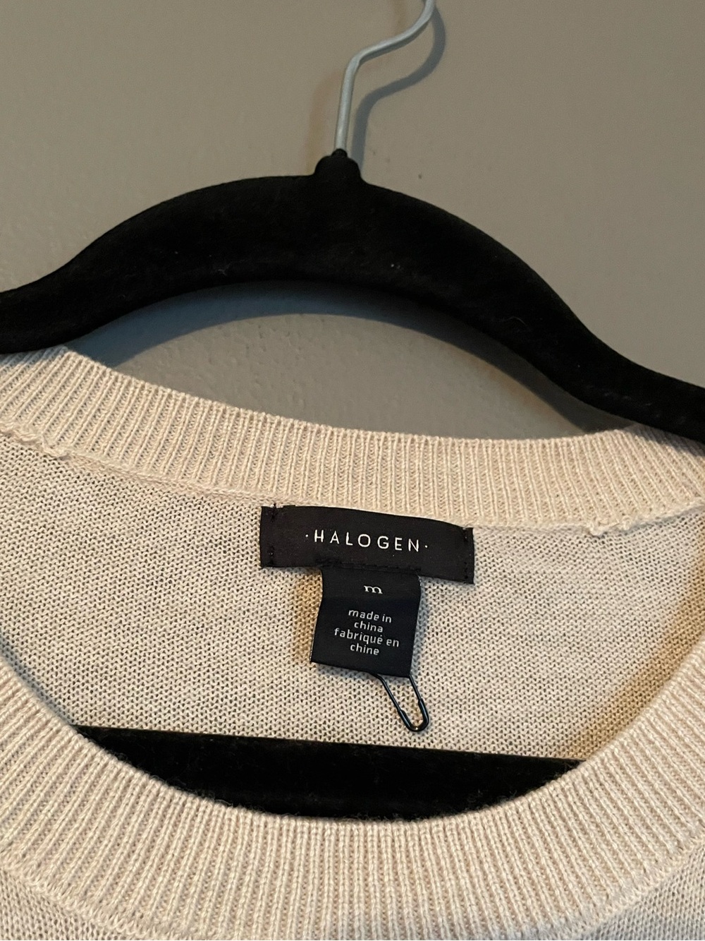 New Halogen Sz Medium Cream Women’s Short Sleeve Lightweight Pocket Blouse Top! - Picture 4 of 8